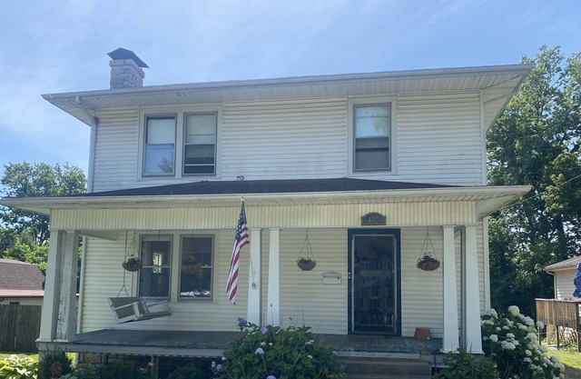 Historic Foursquare House - minutes from Asbury University and Seminary!