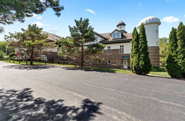 Historic Hayloft Lodge |Year-Round Activities |Short Drive to Beach, Dwntwn, Pumpkin Patch & Zipline