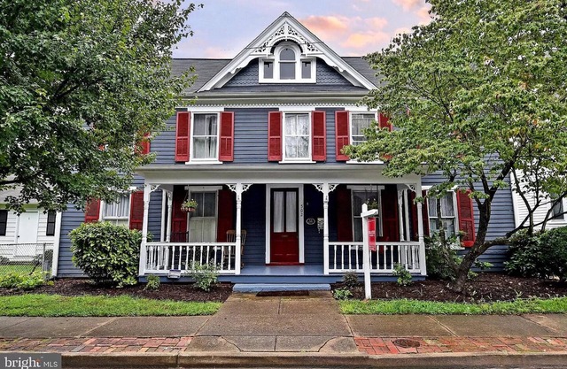 Historic Home in old town Fredericksburg