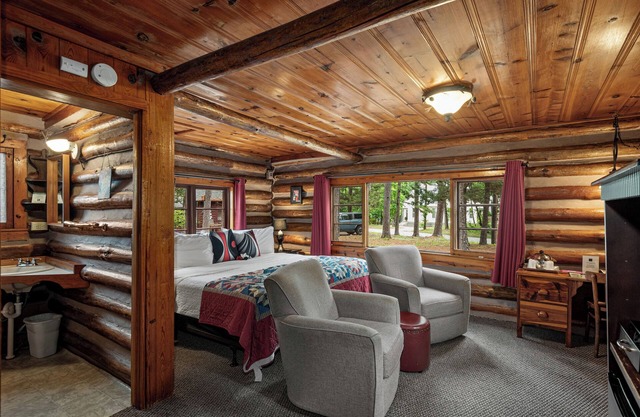Historic Log Cabin #3 is an exquisitely preserved genuine log cabin built in 1947 and on the National Registry of Historic Places.