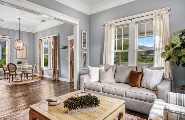 Bungalow historique à 3 pâtés de maisons de Sonoma Plaza, finitions haut de gamme. Vélos inclus