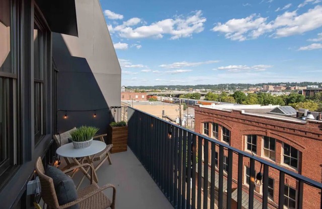 Historic Morris Ave- Private Balcony & City Views!
