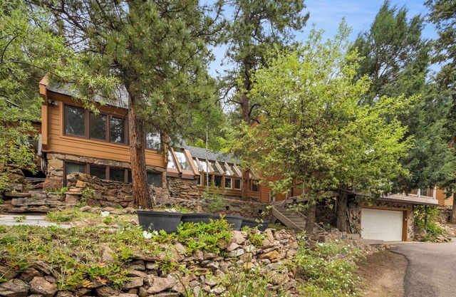 Historic Morrison Mountain Home!