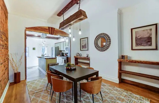 Historic Mt. Adams Townhome-Walkable-Sleeps 10
