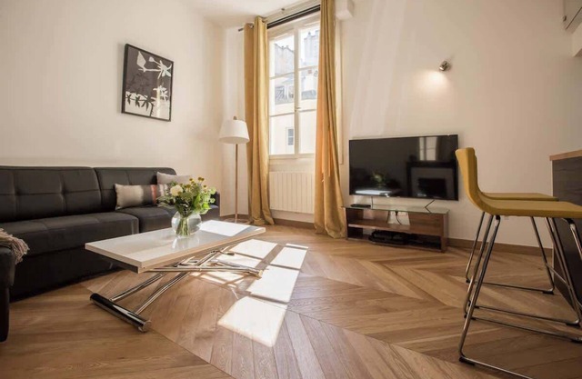 Contemporary and chic Le Marais apartment with AC