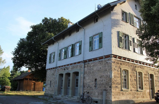 gare historique, appartement dans le monument rénové et réaménagé, Bahnhofsg