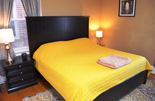 Quartier historique des Jardins du Sud-Ouest, Pratique pour Tout, Lit King-Size (1W)