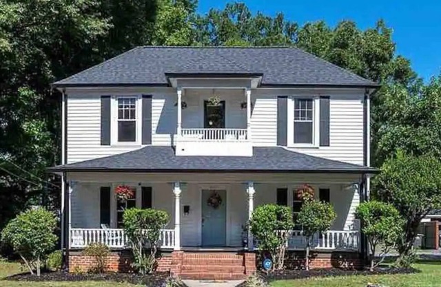 Historic Statesville:Walk to downtown. September discount! Pet-Friendly.