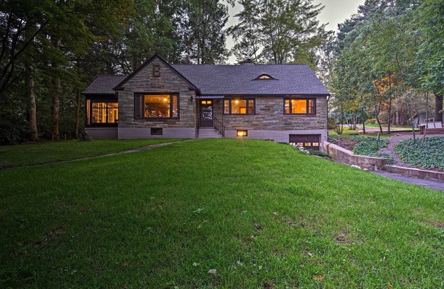 Cottage en pierre historique avec foyer - Marche jusqu'au lac Lily