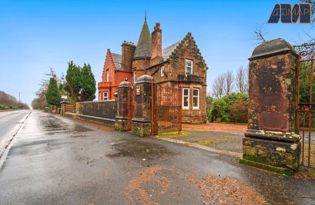 Historic Stunning 3 Bed Private Parking Near Railway Station