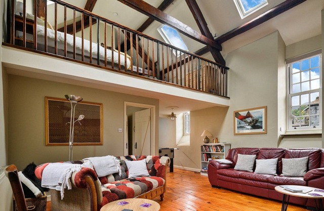 Historic Townhouse in Dolgellau, No deposit