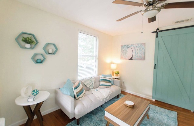 Historic Uptown Vibes - 1/1 Apartment #3