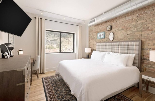 Historic View, Hotel Maxwell Anderson, Coffee Maker, Great Location