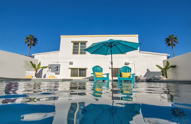 Historic Waterfront District - Gulfport Florida, comprend piscine, grill et vélos!