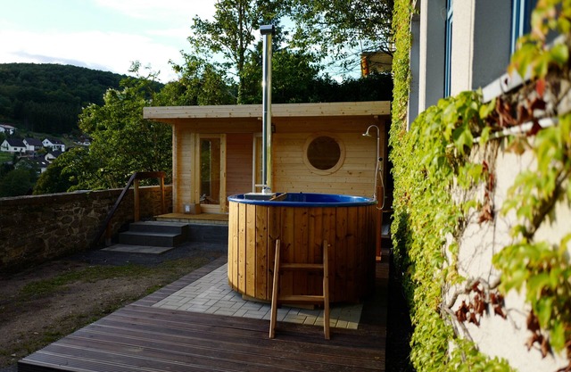 École primaire historique, 4-20 personnes, sauna, bain à remous, billard, 2 kickers, 2 cheminées
