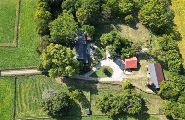HISTORICAL FARM HOUSE, 15 ACRES, CREEK, WRAP AROUND PORCH, ALL TO YOURSELF!