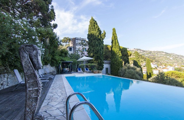 Villa historique avec vue mer et piscine
