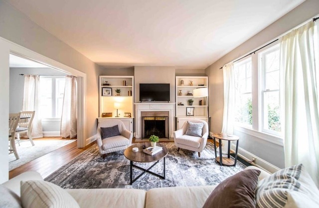 Historical Washington Park Bungalow mins from Hosp