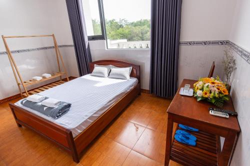 Hoa Cúc Phương Hotel Dĩ An - Bình Dương