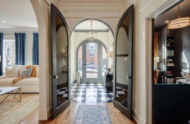 Hobson Hall - A Luxury Home Getaway!