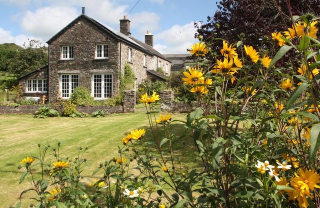 Holdstrong Farmhouse