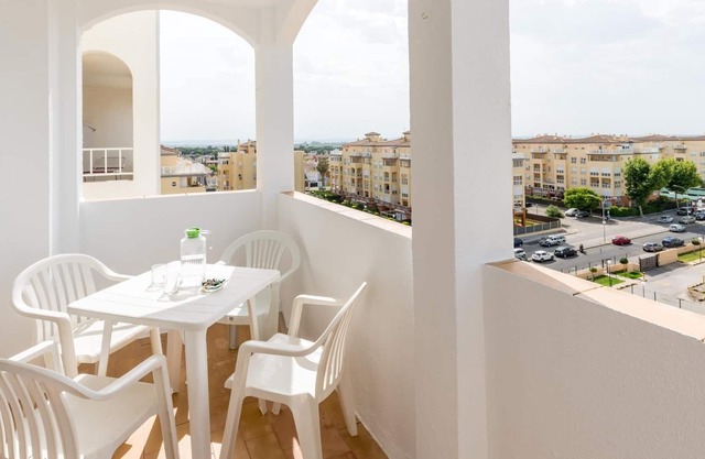 Holi-Rent Playa Dorada Deux-pièces confortable avec vue sur la mer