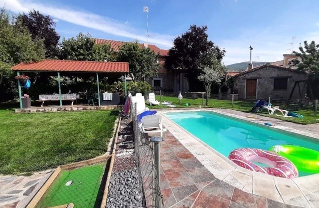 Maison de vacances La Rinconada de la Sierra pour 2 - 16 personnes avec 9 chambres à coucher - Ferme