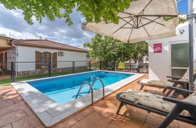 Maison de vacances 'Casa Rural Vista Blanca' avec vue sur la montagne, Wi-Fi et climatisation