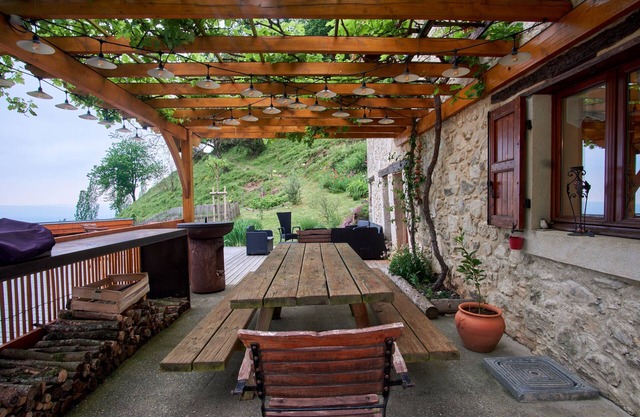 Logement de vacances "Maison de pierre" avec vue magnifique