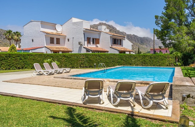 Appartement de vacances "Los Molinos" avec vue sur la montagne, piscine, balcon et Wi-Fi.