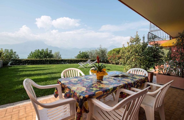 Appartement de vacances avec terrasse et belle vue lac