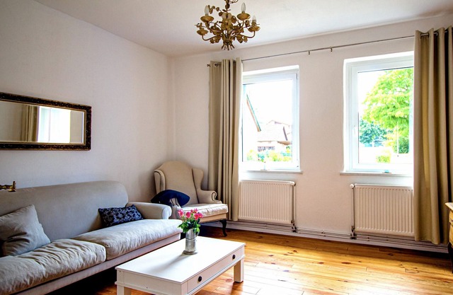Holiday Apartment "Die Jute Stube" with 2 Shared Terraces, Shared Garden & Wi-Fi