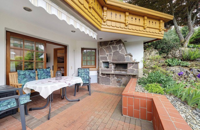 Appartement "Am Steinbach" avec vue sur les montagnes, terrasse privée et Wi-Fi