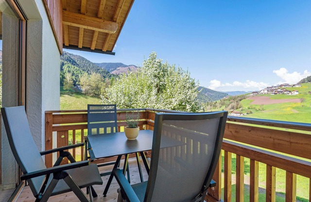 Appartement "Aria" avec vue sur les montagnes, terrasse partagée et Wi-Fi