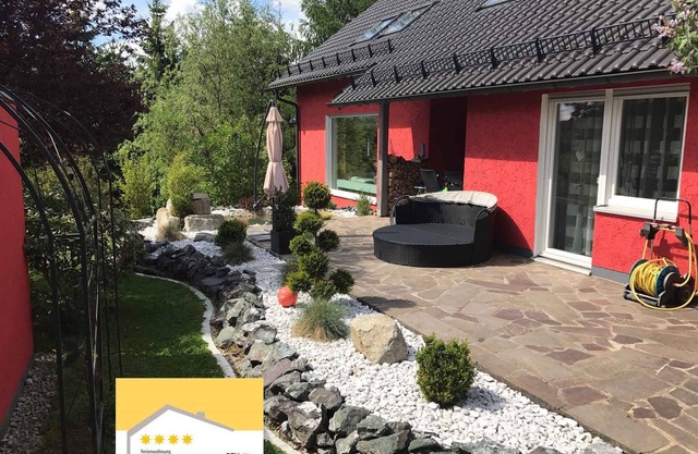 Appartement de vacances meublé de façon moderne, 100 mètres carrés avec loggia près de Hof - Naila