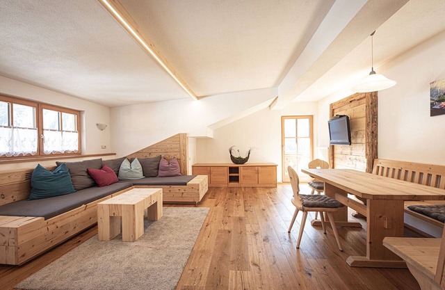 Appartement de vacances "Edelweiss" avec vue sur les montagnes, terrasse privée et Wi-Fi