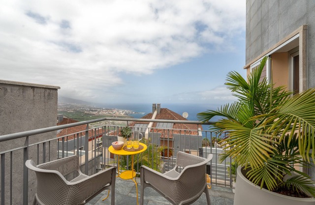 Appartement de vacances 'Ático Mirador De Humboldt' avec vue sur la mer, terrasse privée et Wi-Fi