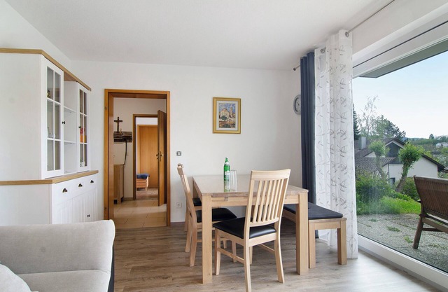 Appartement 'Ferienwohnung Honberg' avec terrasse privée et Wi-Fi