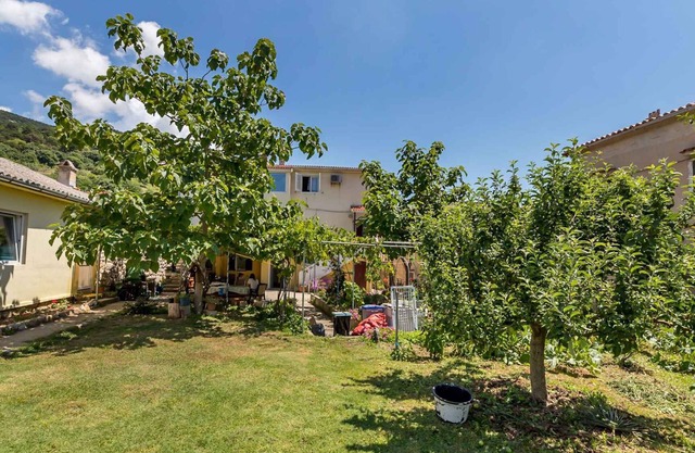 Appartement de vacances dans la vieille ville de Baska