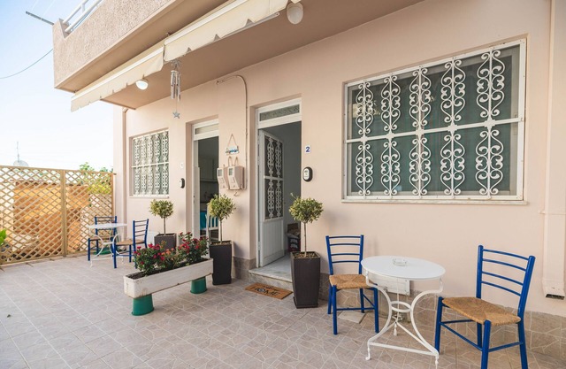 Holiday Apartment 'Jaana and Akis 2' with Private Terrace, Wi-Fi and Air Conditioning