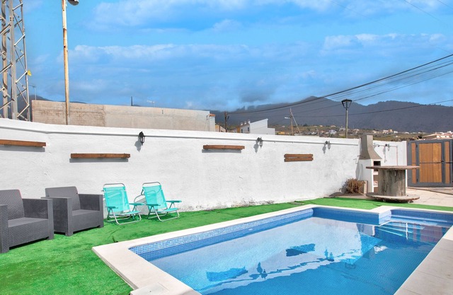 Holiday Apartment "La Torre De Malpaís" with Sea View, Private Pool & Wi-Fi