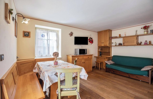 Appartement "Le Coccinelle", avec vue sur les montagnes, terrasse et Wi-Fi.