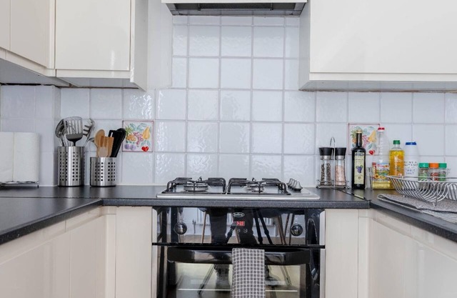 Holiday apartment London for 1 - 4 persons with 2 bedrooms - Holiday house