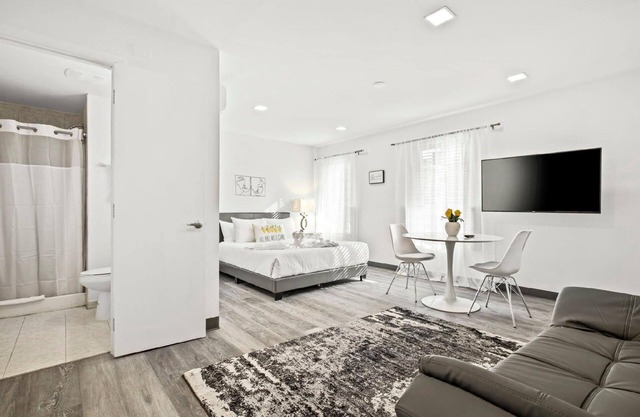 Holiday apartment Miami for 1 - 2 persons - Holiday apartment in one or multi-family house