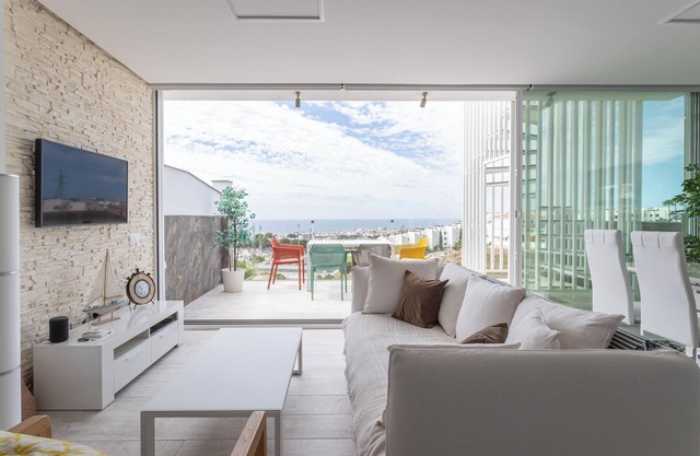 Appartement de vacances "Nerja Luxury" avec vue sur la mer, terrasse et Wi-Fi.