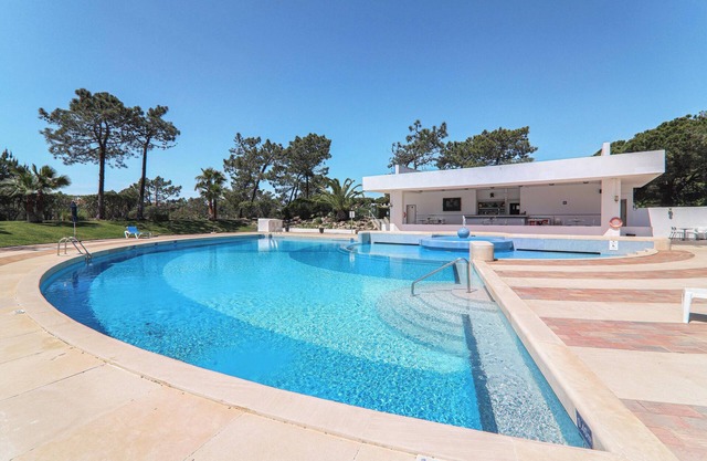 Appartement de vacances "Noa Apartment" avec piscine, connexion Wi-Fi, climatisation, terrasse et jardin ; parking disponible