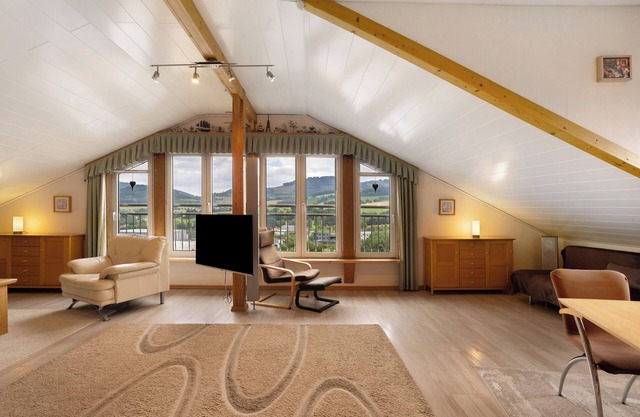 Appartement "Panoramablick" avec vue sur les montagnes, terrasse privée et Wi-Fi