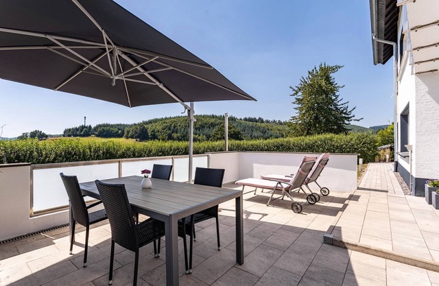 Holiday Apartment 'Panoramanest' with Private Terrace, Private Garden and Wi-Fi