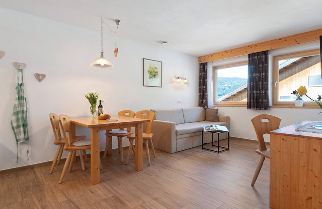 Appartement de vacances "Stiflerhof Apt Arnika" avec vue sur montagne, balcon et Wi-Fi