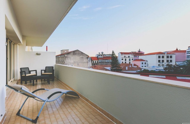 Appartement de vacances "This Is Heaven In Funchal" avec vue sur les montagnes, balcon et Wi-Fi.